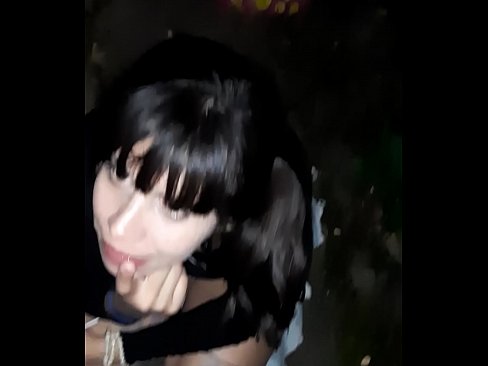 ❤️ Na ulici zduřelý penis výměnou za bonbóny Sex video u cs.exomassage-surgut.ru ❤